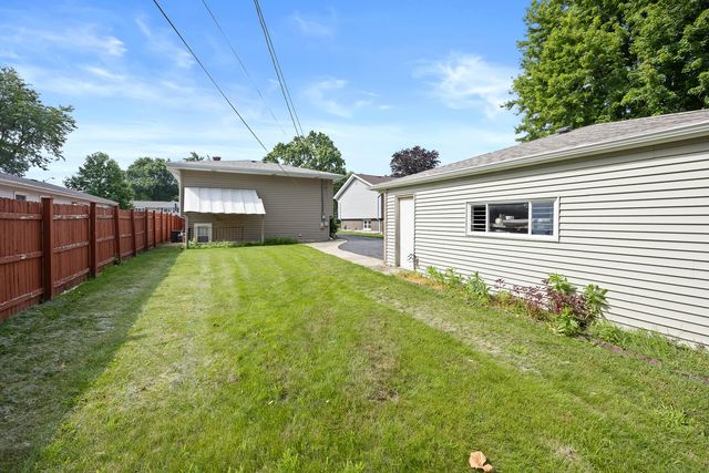 1309 Wilson Avenue, Wheaton, IL 60189
