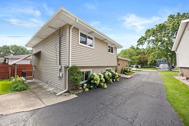 1309 Wilson Avenue, Wheaton, IL 60189