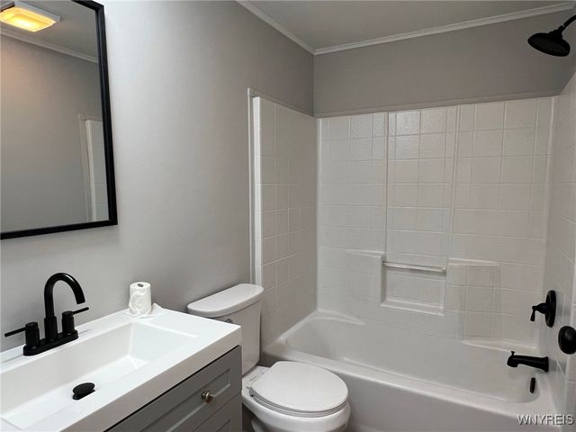 10966 South Roberts, Dunkirk, NY 14048