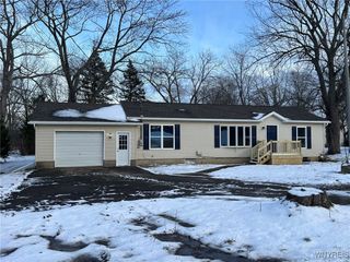10966 South Roberts, Dunkirk, NY 14048