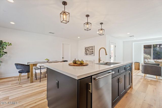 8532 E Sheridan Street, Scottsdale, AZ 85257