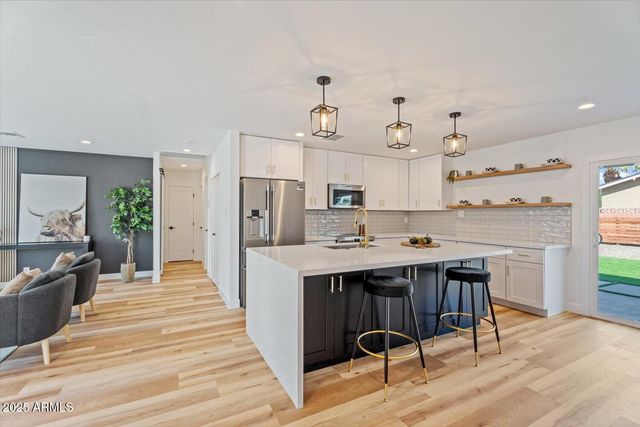 8532 E Sheridan Street, Scottsdale, AZ 85257