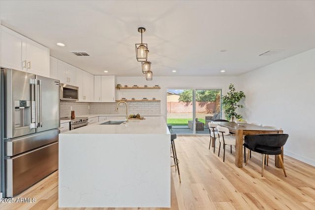 8532 E Sheridan Street, Scottsdale, AZ 85257