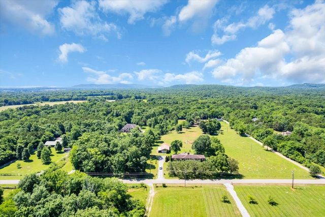 6263 Windrow Rd, Rockvale, TN 37153