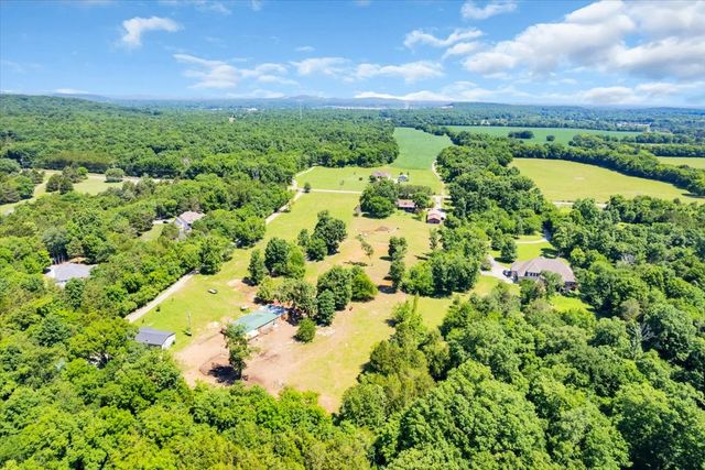 6263 Windrow Rd, Rockvale, TN 37153