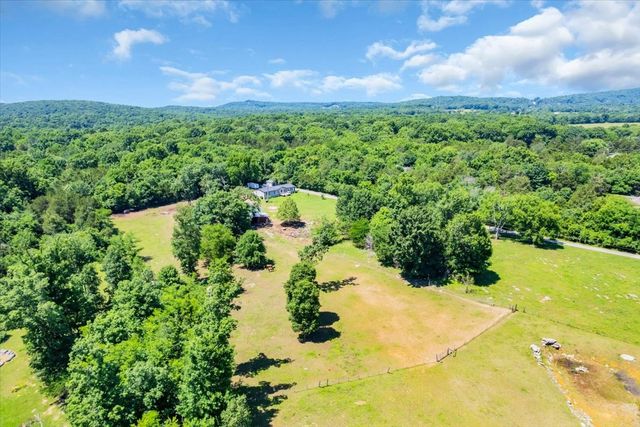 6263 Windrow Rd, Rockvale, TN 37153