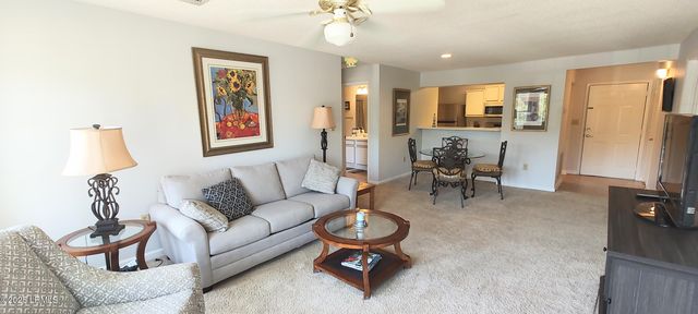 1231 Ladys Island Dr Unit 221, Port Royal, SC 29935