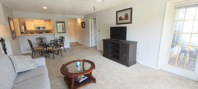 1231 Ladys Island Dr Unit 221, Port Royal, SC 29935