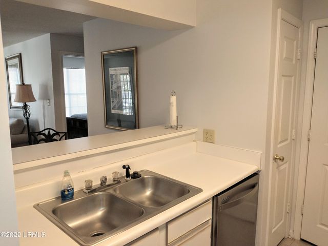 1231 Ladys Island Dr Unit 221, Port Royal, SC 29935