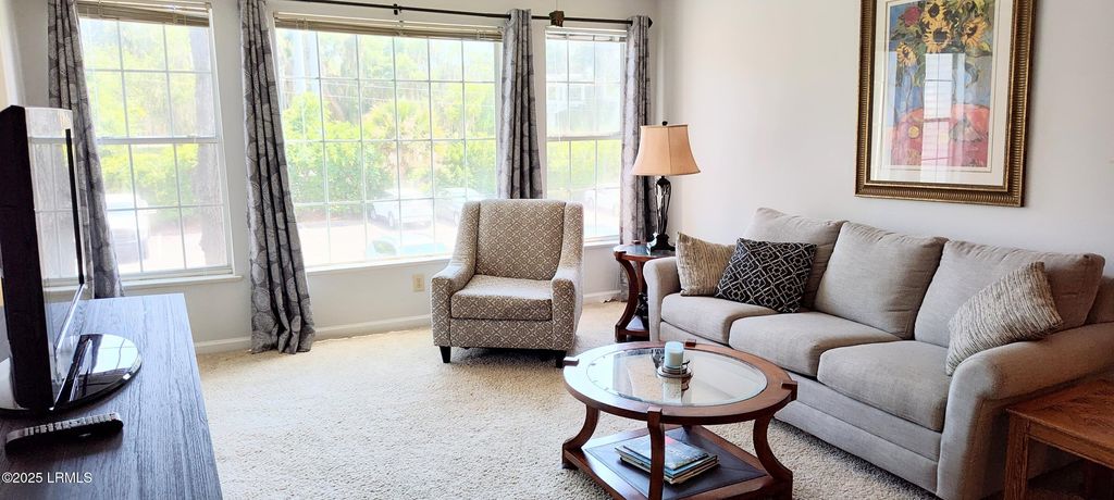 1231 Ladys Island Dr Unit 221, Port Royal, SC 29935