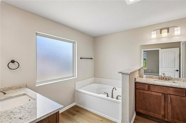 1644 N 157th Lane, Basehor, KS 66007