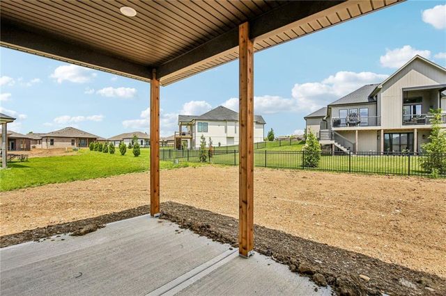 1644 N 157th Lane, Basehor, KS 66007