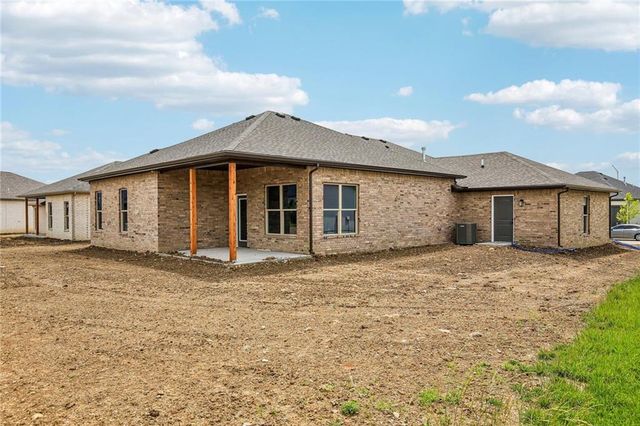 1644 N 157th Lane, Basehor, KS 66007