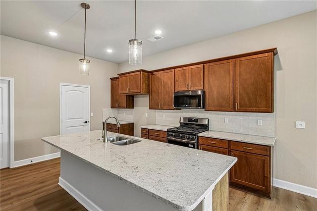 1644 N 157th Lane, Basehor, KS 66007