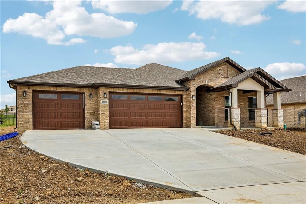 1644 N 157th Lane, Basehor, KS 66007