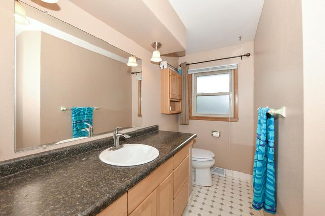 5244 S 25th STREET, Milwaukee, WI 53221