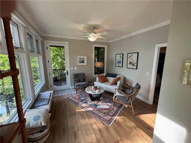 206 N Beacon Shores Drive, Seneca, SC 29672