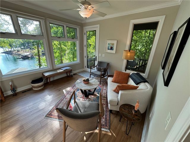 206 N Beacon Shores Drive, Seneca, SC 29672