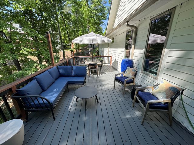 206 N Beacon Shores Drive, Seneca, SC 29672