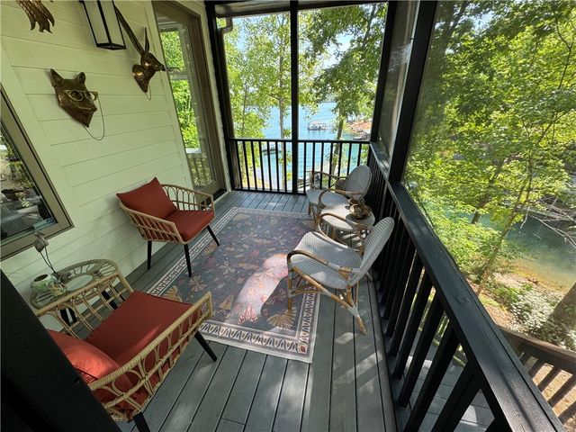 206 N Beacon Shores Drive, Seneca, SC 29672