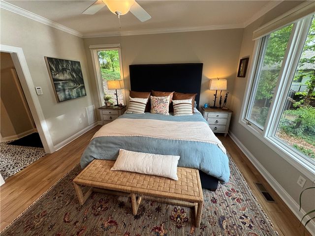 206 N Beacon Shores Drive, Seneca, SC 29672