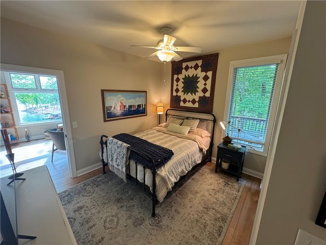 206 N Beacon Shores Drive, Seneca, SC 29672
