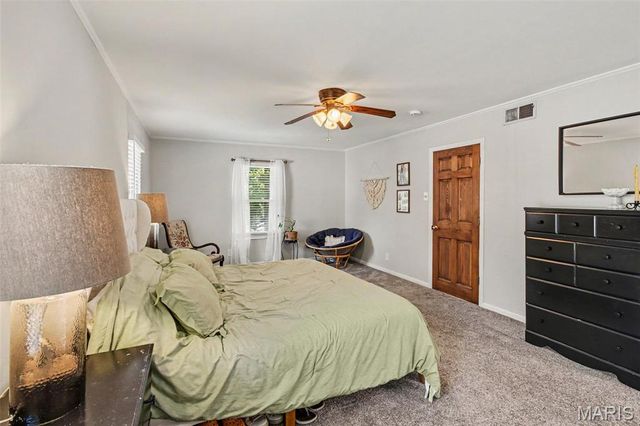 5253 Ozarkglen Drive, Mehlville, MO 63128