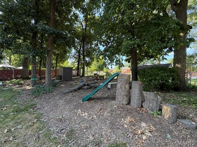5253 Ozarkglen Drive, Mehlville, MO 63128