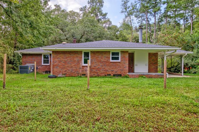 306 Peachtree Road, Walterboro, SC 29488
