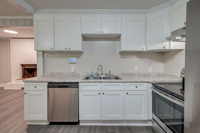 306 Peachtree Road, Walterboro, SC 29488