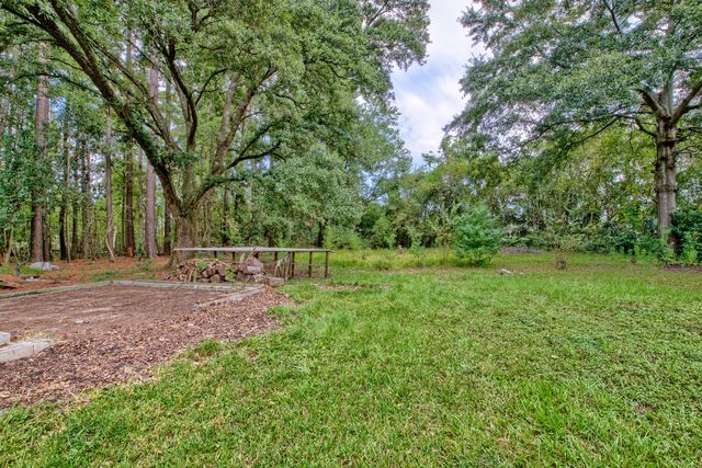 306 Peachtree Road, Walterboro, SC 29488