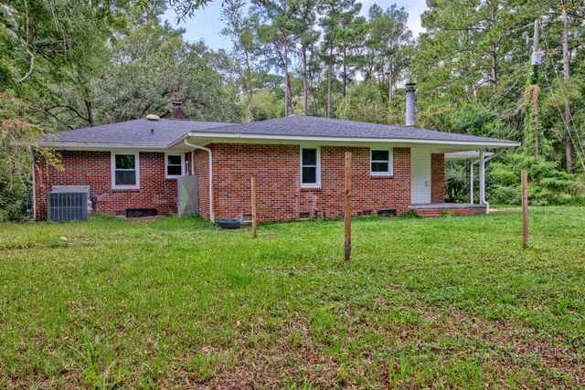 306 Peachtree Road, Walterboro, SC 29488