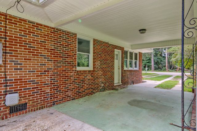 306 Peachtree Road, Walterboro, SC 29488