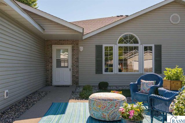 150 Oxford Path, Mankato, MN 56001