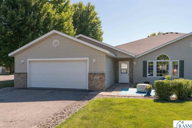 150 Oxford Path, Mankato, MN 56001