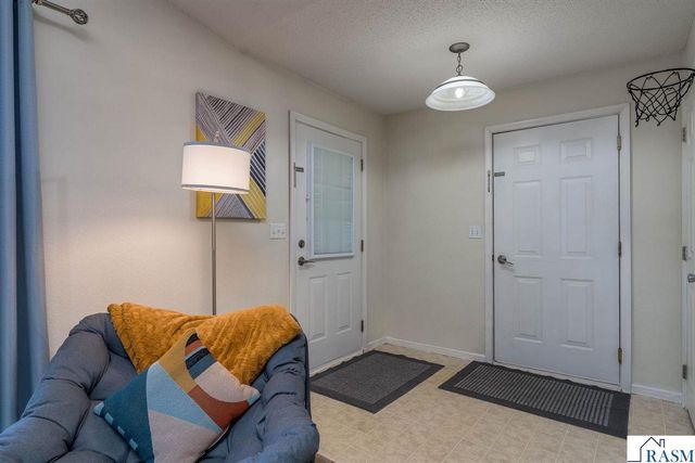 150 Oxford Path, Mankato, MN 56001