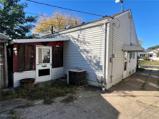 1725 W 12th Street, Lorain, OH 44052