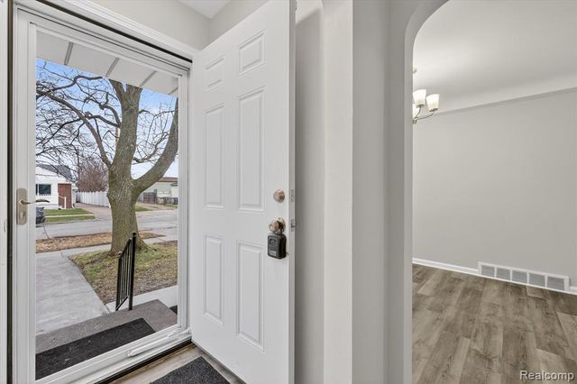 11428 Riverdale, Redford, MI 48239