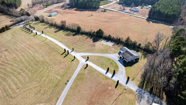 229 Davis Lane Lane, Old Fort, TN 37362