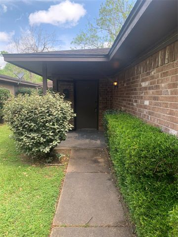 717-719 Cincinnati Street, Angleton, TX 77515