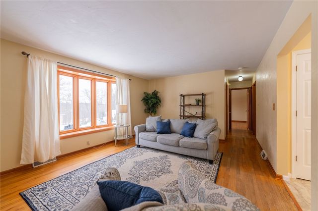 119 Covewood Dr, Center Twp, PA 16001