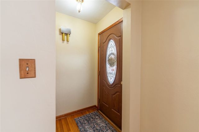 119 Covewood Dr, Center Twp, PA 16001