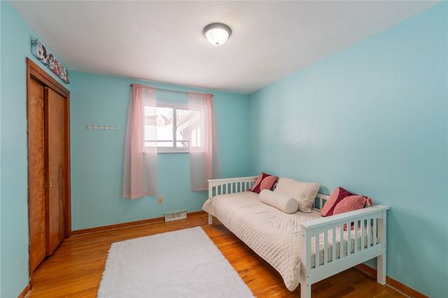 119 Covewood Dr, Center Twp, PA 16001