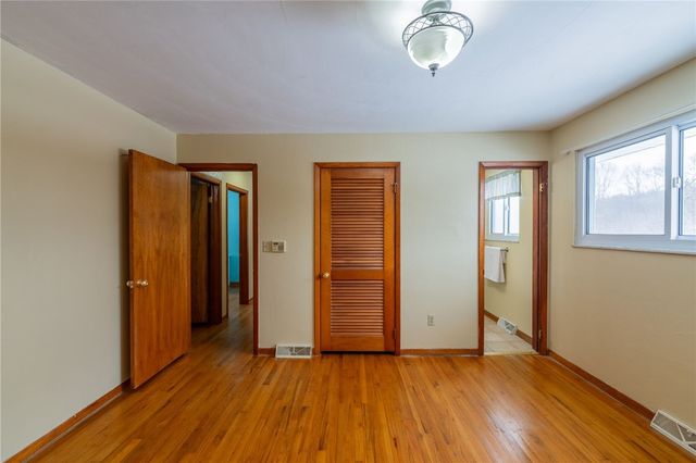 119 Covewood Dr, Center Twp, PA 16001