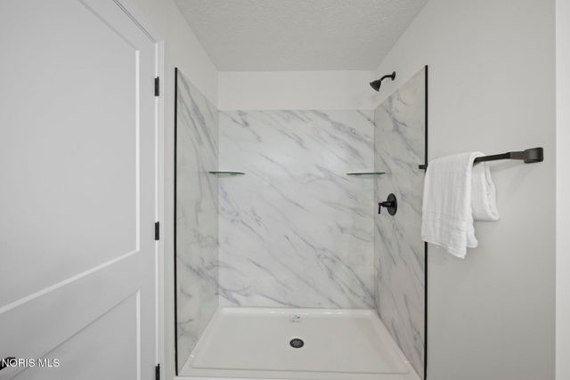 14521 Dexter Falls Road, Perrysburg, OH 43551