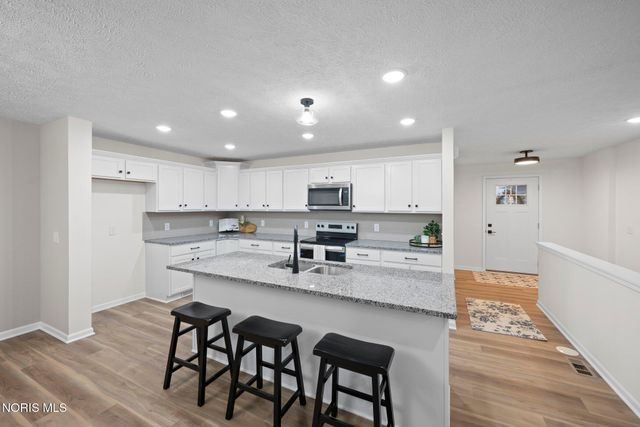 14521 Dexter Falls Road, Perrysburg, OH 43551