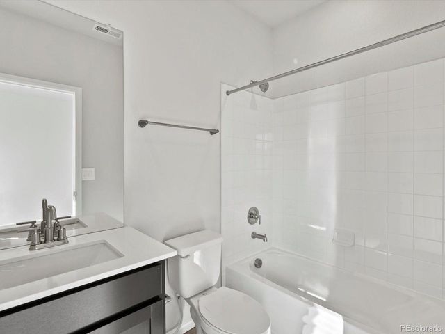 1622 Rumley Creek Dr, Windsor, CO 80550