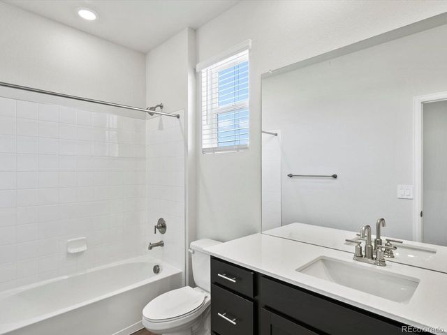 1622 Rumley Creek Dr, Windsor, CO 80550