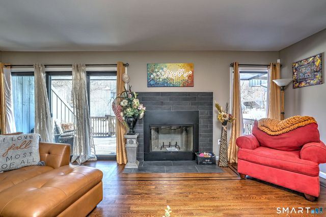 208 Plymouth Colony 208, Branford, CT 06405