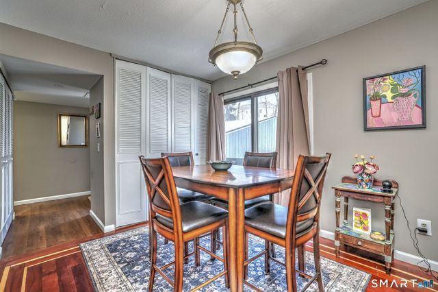 208 Plymouth Colony 208, Branford, CT 06405